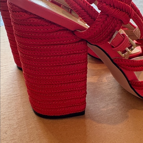 Cabi Tiptoe Sandal 4 1/2 " heel with round toe in GORGEOUS Red! - Picture 5 of 8